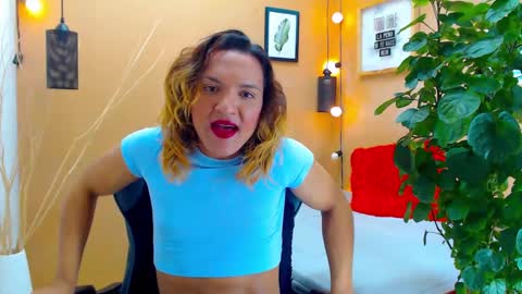 Snapshot of aslyhernandez chatting on 09/16/25, 12:06 ASLY online show from 09/16/25, 12:06