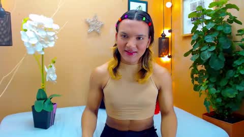 Snapshot of aslyhernandez chatting on 10/15/25, 12:27 ASLY online show from 10/15/25, 12:27