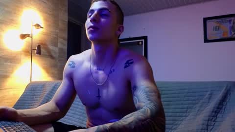 Snapshot of asmodeo_cox chatting on 11/15/25, 10:01 Asmodeo - online show from 11/15/25, 10:01