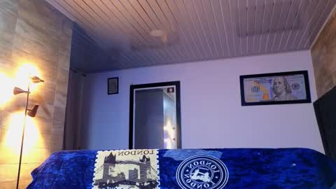 Snapshot of asmodeo_cox chatting on 11/19/25, 11:38 Asmodeo - online show from 11/19/25, 11:38