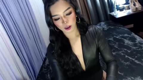 Margaux Miller online show from 10/29/25, 05:36