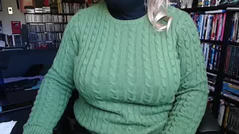 Aspen Vale online show from 10/21/25, 04:51