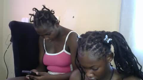 Snapshot of ass_wife chatting on 10/15/25, 11:32 ass_wife online show from 10/15/25, 11:32