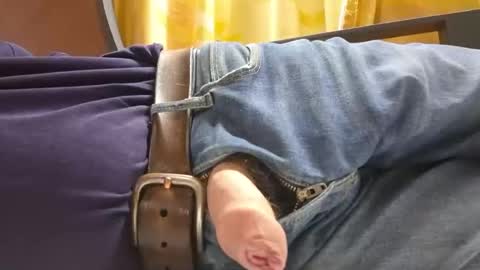 Will take commands from GuysWomenCouples etc online show from 04/05/26, 04:48