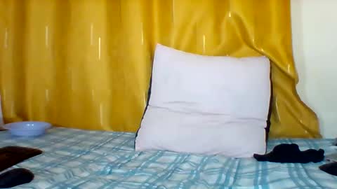 FLORAH DANIEL online show from 09/19/25, 07:25