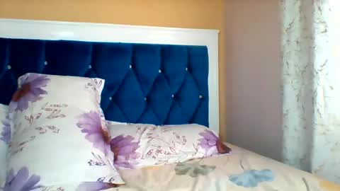 FLORAH DANIEL online show from 07/13/26, 08:06