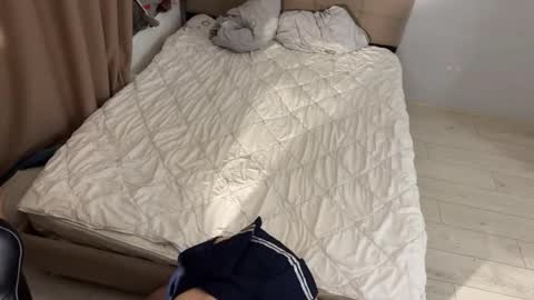 Cassie online show from 12/18/25, 04:24