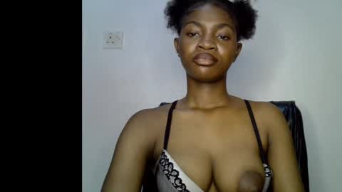Lily online show from 05/11/26, 10:29
