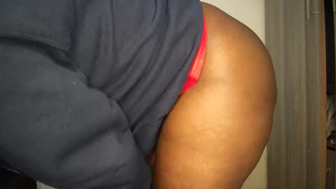 shee online show from 04/23/26, 12:29