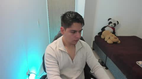 Asta Kuno online show from 05/01/26, 03:55
