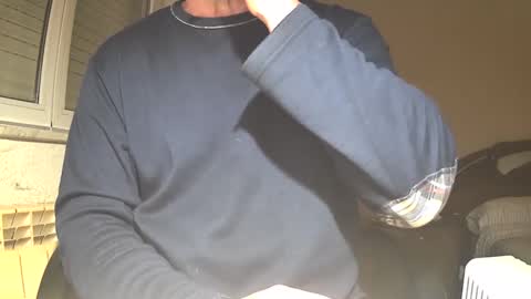 Snapshot of astelover chatting on 12/24/24, 06:28 astelover online show from 12/24/24, 06:28