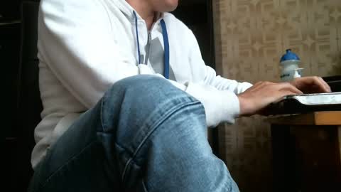 Snapshot of asterion51 chatting on 09/11/25, 02:28 asterion51 online show from 09/11/25, 02:28