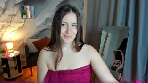 Snapshot of asti_bubbles chatting on 06/14/26, 01:25 Asti online show from 06/14/26, 01:25