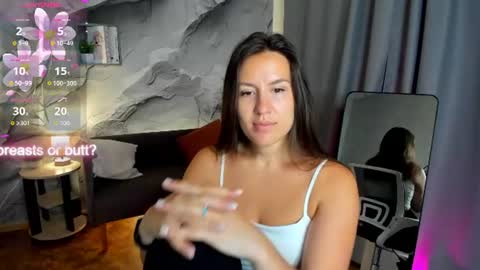 Snapshot of asti_bubbles chatting on 07/18/26, 01:43 Asti online show from 07/18/26, 01:43