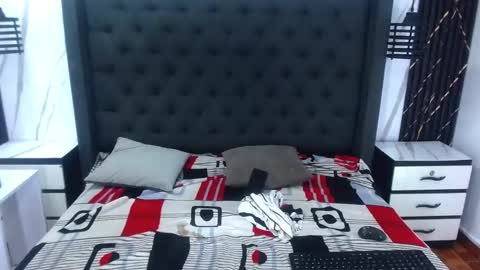 Aston  online show from 09/18/25, 05:31