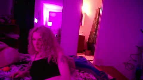 Snapshot of astorialove chatting on 02/12/25, 07:13 AstoriaLove online show from 02/12/25, 07:13