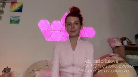 Snapshot of astorialove chatting on 09/09/25, 02:22 AstoriaLove online show from 09/09/25, 02:22