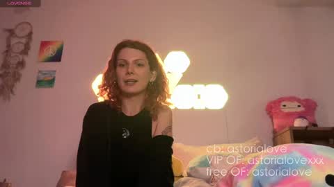 Snapshot of astorialove chatting on 10/07/25, 06:43 AstoriaLove online show from 10/07/25, 06:43