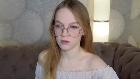 Snapshot of astra_lis chatting on 01/17/25, 11:59 Astra online show from 01/17/25, 11:59