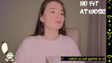 Snapshot of astra_lis chatting on 02/18/25, 05:31 Astra online show from 02/18/25, 05:31