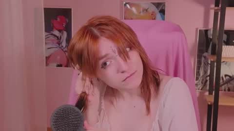 Snapshot of astra_lis chatting on 09/23/25, 12:08 Astra online show from 09/23/25, 12:08