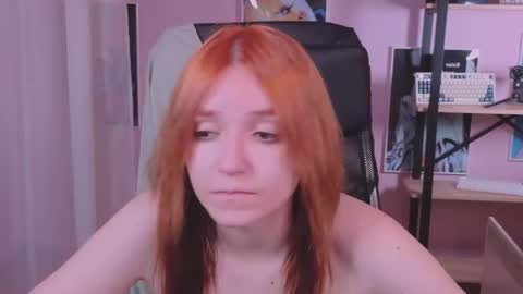 Snapshot of astra_lis chatting on 10/28/25, 12:19 Astra online show from 10/28/25, 12:19