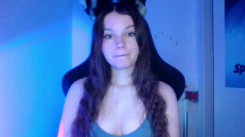 astradream_ online show from 11/28/25, 11:18