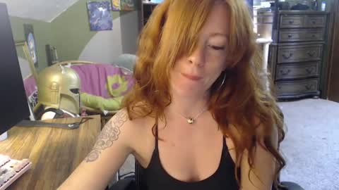 Snapshot of astraeasiren chatting on 09/12/25, 05:46 AstraeaSiren online show from 09/12/25, 05:46