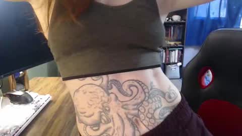 AstraeaSiren online show from 04/17/26, 05:49