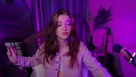 Snapshot of astramist chatting on 09/22/25, 01:24 astramist online show from 09/22/25, 01:24