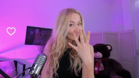 astramonroe online show from 04/08/26, 01:00