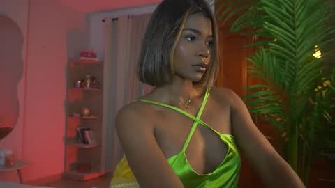 Astrea online show from 12/02/25, 10:05