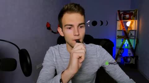 astren online show from 11/01/25, 06:37