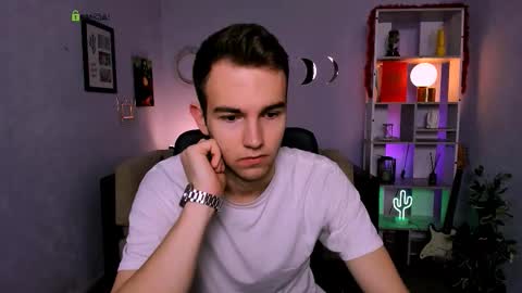 astren online show from 03/17/26, 06:39