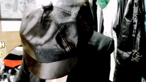 Snapshot of astrid_hauser66 chatting on 10/25/25, 02:30 astrid_hauser66 online show from 10/25/25, 02:30