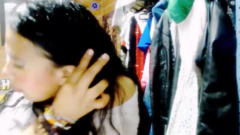 Snapshot of astrid_hauser66 chatting on 10/27/25, 04:05 astrid_hauser66 online show from 10/27/25, 04:05