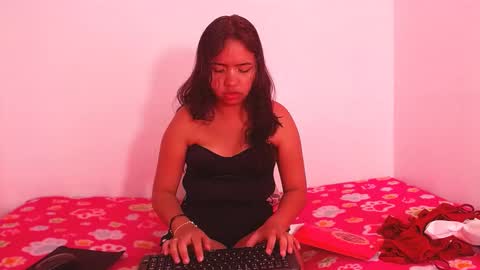 Snapshot of astridvagina18 chatting on 01/05/25, 04:59 ASTRID online show from 01/05/25, 04:59