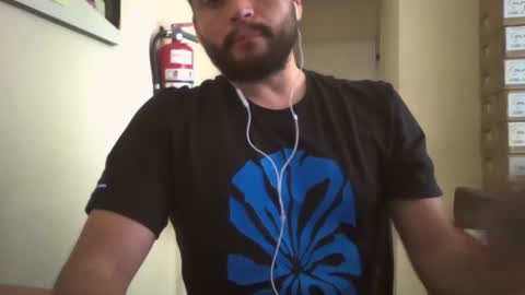 Snapshot of astro_boy_01 chatting on 12/27/24, 09:11 astro_boy_01 online show from 12/27/24, 09:11