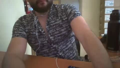 Snapshot of astro_boy_01 chatting on 01/28/25, 09:19 astro_boy_01 online show from 01/28/25, 09:19