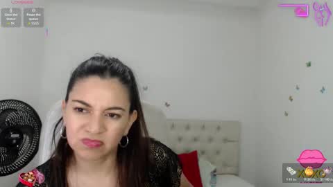 Snapshot of astrolover_ chatting on 10/20/25, 02:12 camila online show from 10/20/25, 02:12