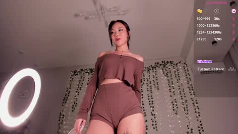 Snapshot of asuno_ chatting on 03/11/25, 02:40 Follow my TG Channel for 3 tokens only online show from 03/11/25, 02:40