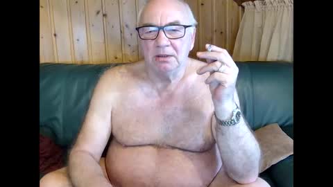Snapshot of asusandy chatting on 02/22/25, 01:57 asusandy online show from 02/22/25, 01:57