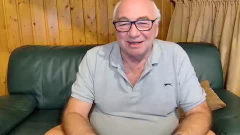 Snapshot of asusandy chatting on 02/25/25, 11:00 asusandy online show from 02/25/25, 11:00