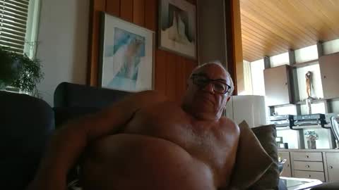 Snapshot of asusandy chatting on 03/01/25, 01:51 asusandy online show from 03/01/25, 01:51