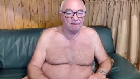 Snapshot of asusandy chatting on 03/02/25, 12:42 asusandy online show from 03/02/25, 12:42