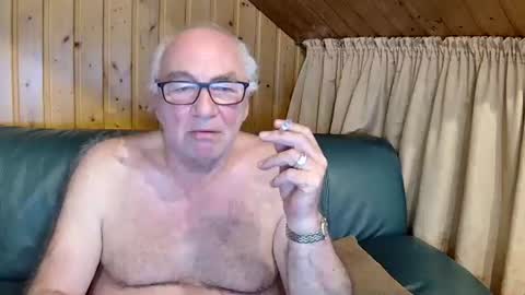 Snapshot of asusandy chatting on 03/09/25, 09:57 asusandy online show from 03/09/25, 09:57