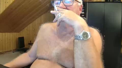 Snapshot of asusandy chatting on 09/12/25, 09:48 asusandy online show from 09/12/25, 09:48
