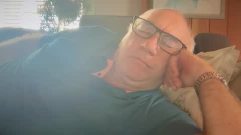 Snapshot of asusandy chatting on 09/30/25, 01:05 asusandy online show from 09/30/25, 01:05