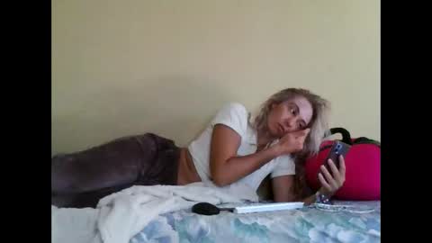 AsyaLu online show from 09/19/25, 08:49