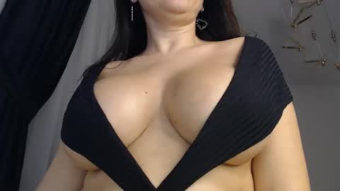 Snapshot of asyax chatting on 01/06/25, 10:26 Assya online show from 01/06/25, 10:26